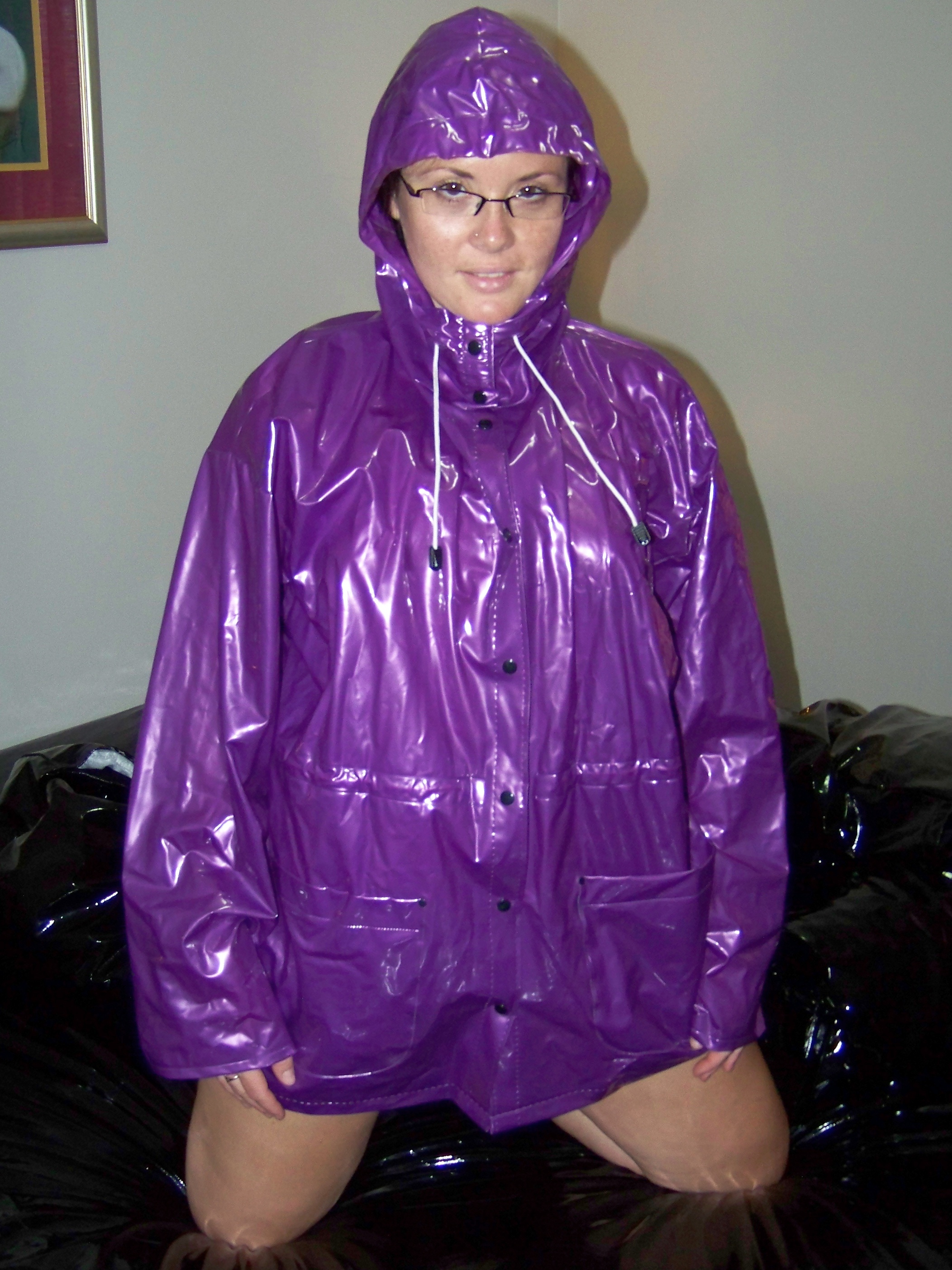 Rainweargirl A Place To Appreciate The Style Beauty And Practicality Of Rainwear In All Forms